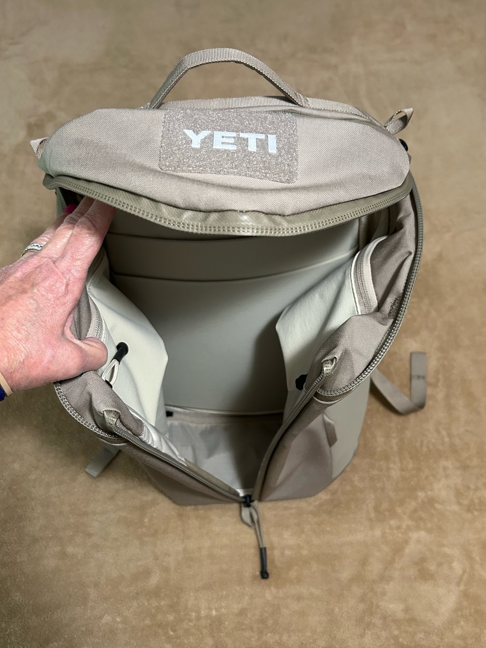 Yeti Ranchero 22L Cape Dark Taupe~EXCELLENT 
CONDITION!! {item 1} - Picture 10 of 14